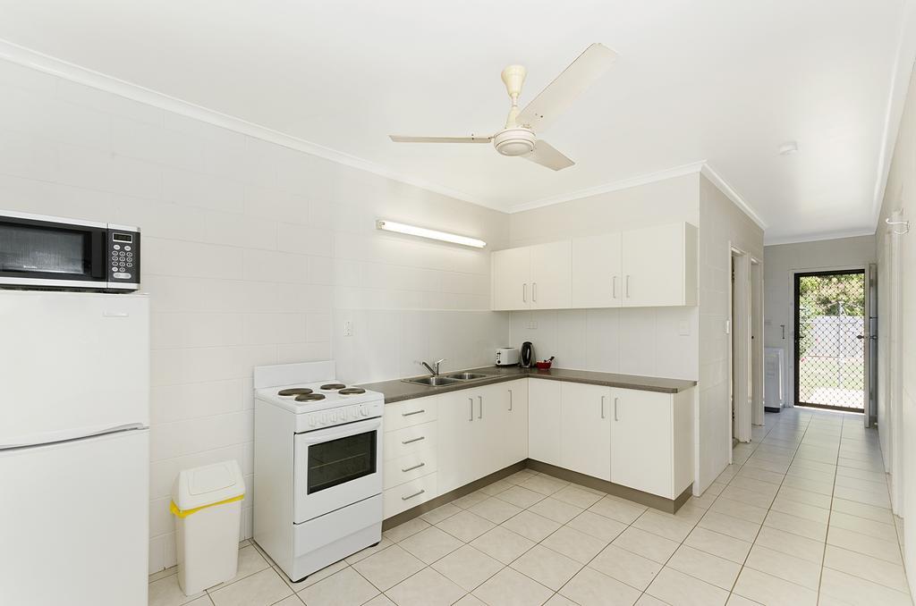 Unit On Rogers Apartment Townsville Room photo